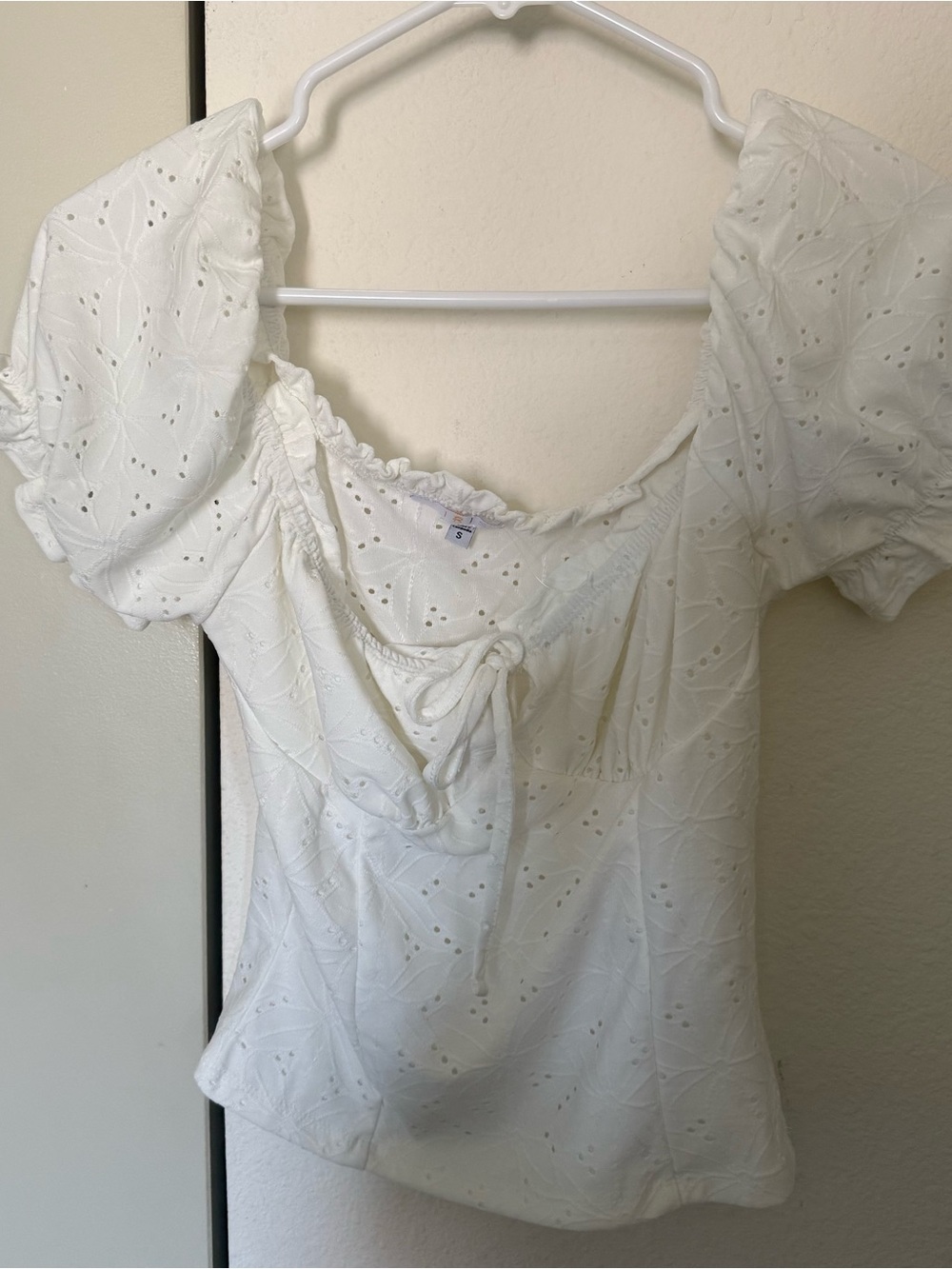 White Eyelet Puff Sleeve Top Size Small